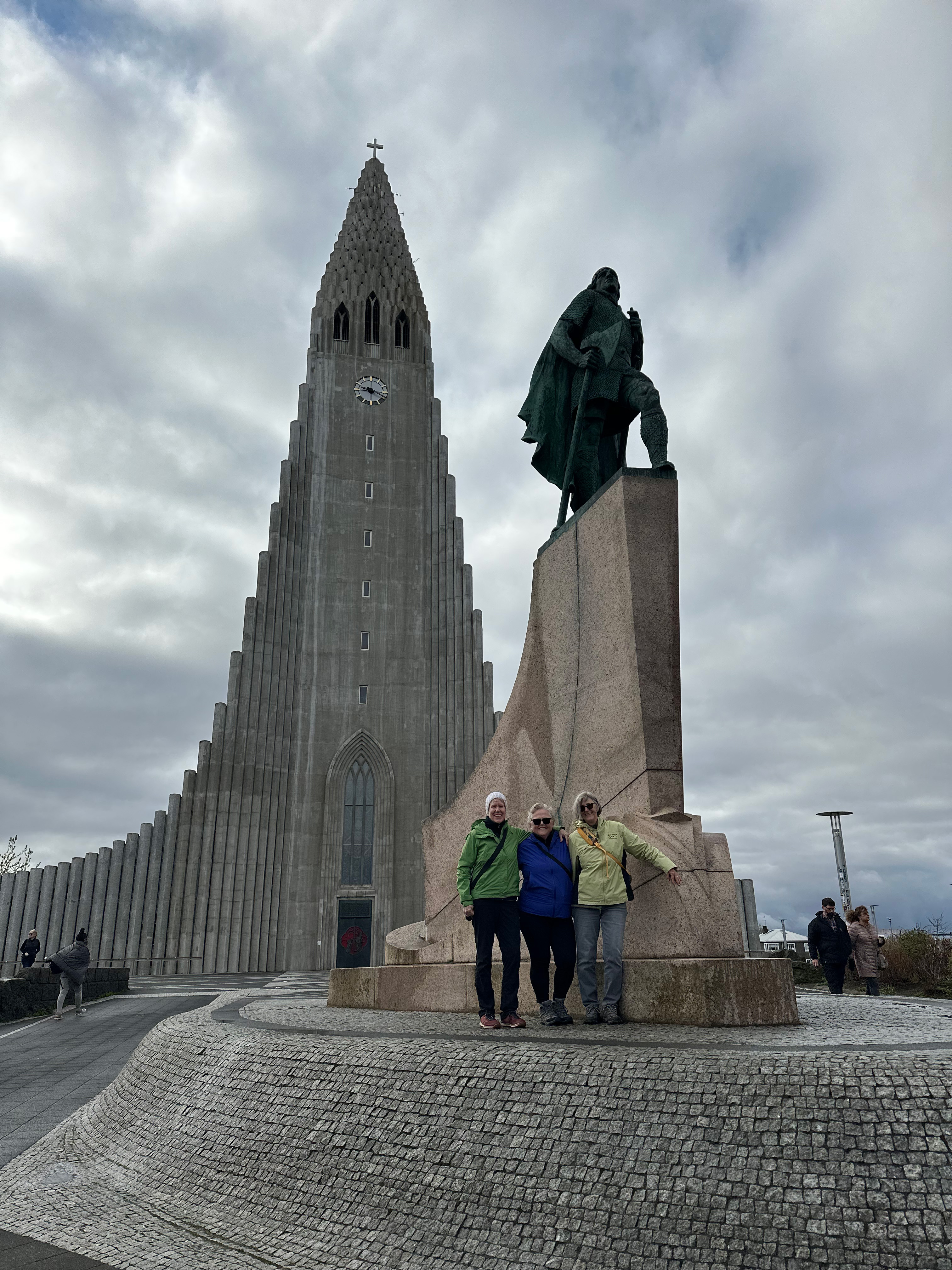 051523 Reyk girls church ext